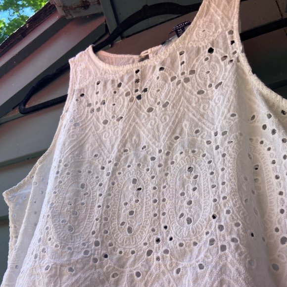 3/$15 White Eyelet Tank Top - Picture 3 of 4
